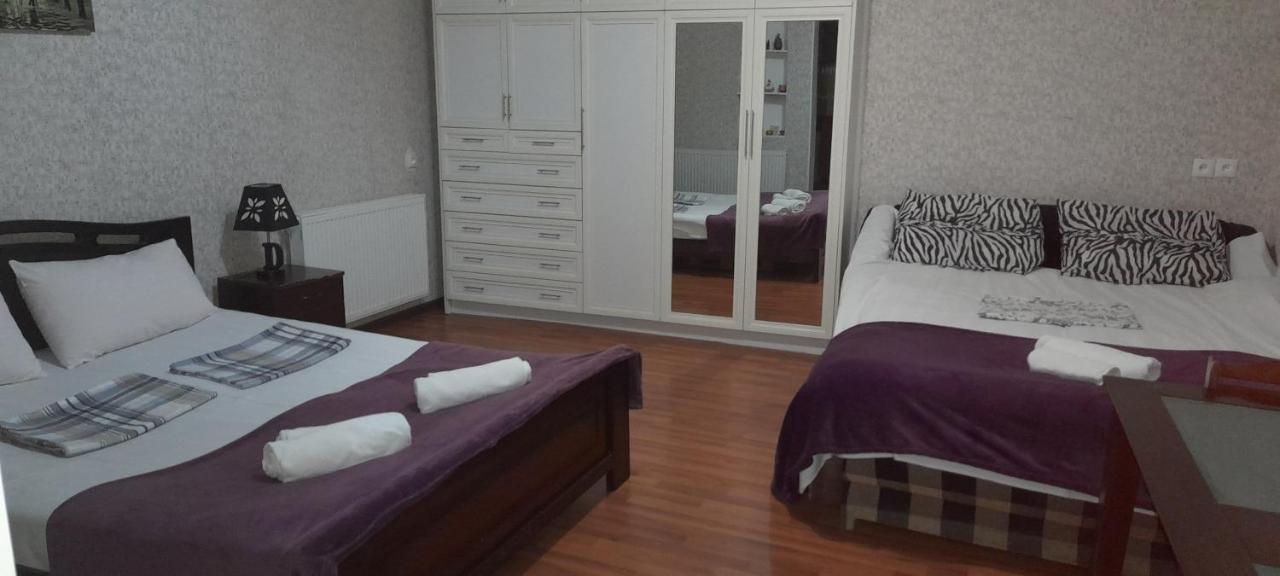 Tbilisi 300 Apartamento Exterior foto