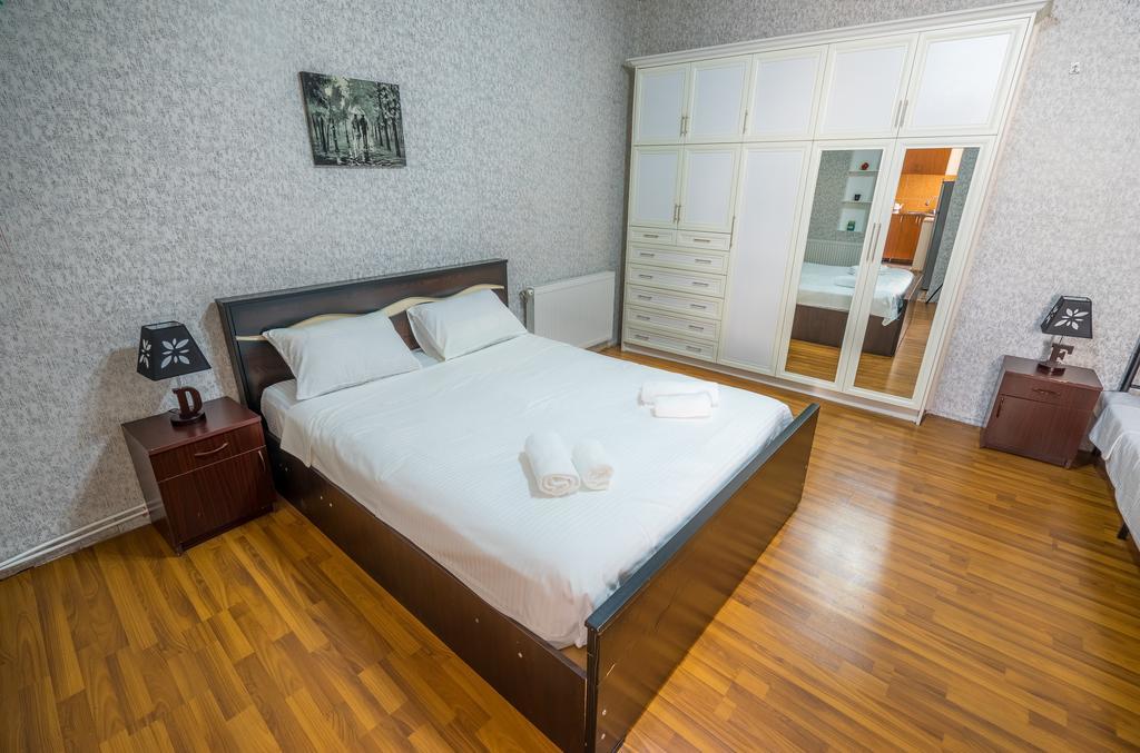 Tbilisi 300 Apartamento Exterior foto
